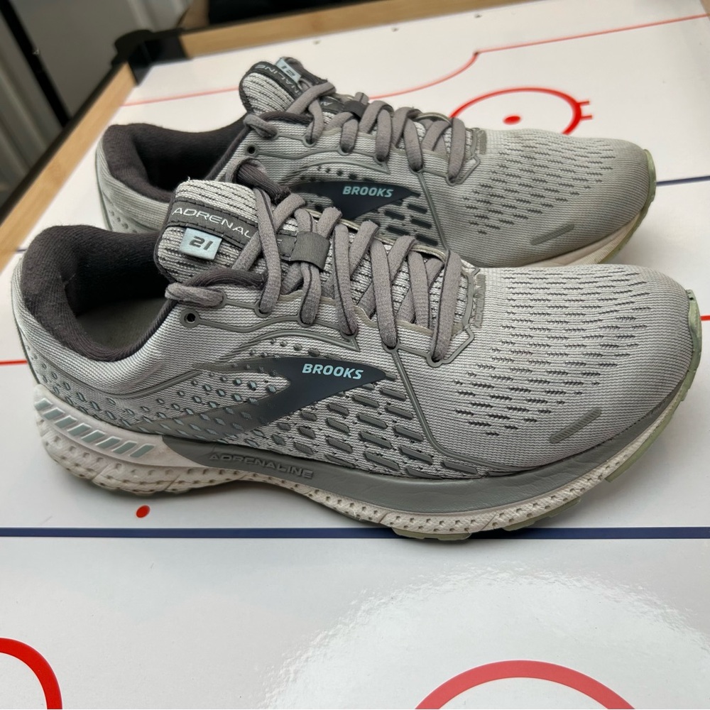 Brooks Adrenaline GTS 21 Women's Running Shoes Sneakers Color Gray Size‎ 8